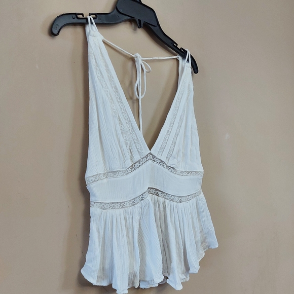 Free People Bohemian white crop tank top with lace accent - Picture 2 of 6